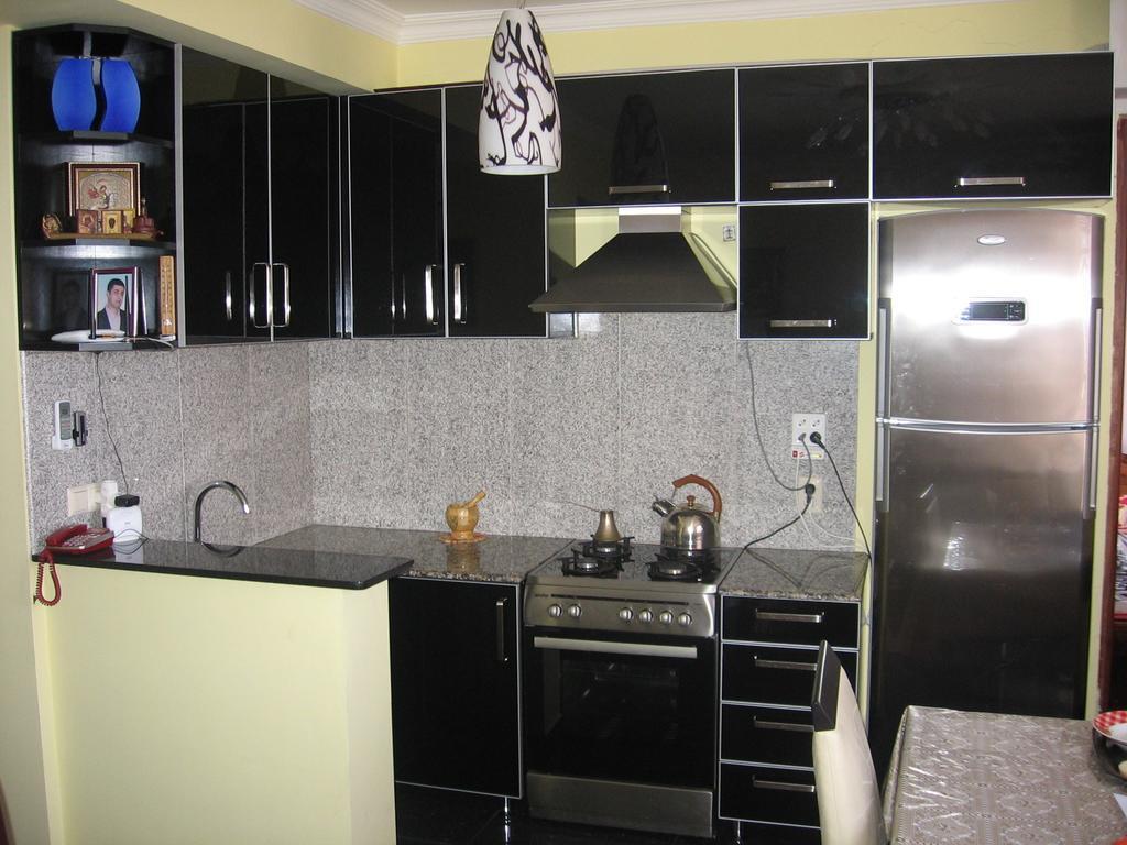 Lika'S Apartment Batumi Phòng bức ảnh