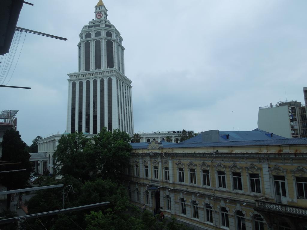 Lika'S Apartment Batumi Ngoại thất bức ảnh